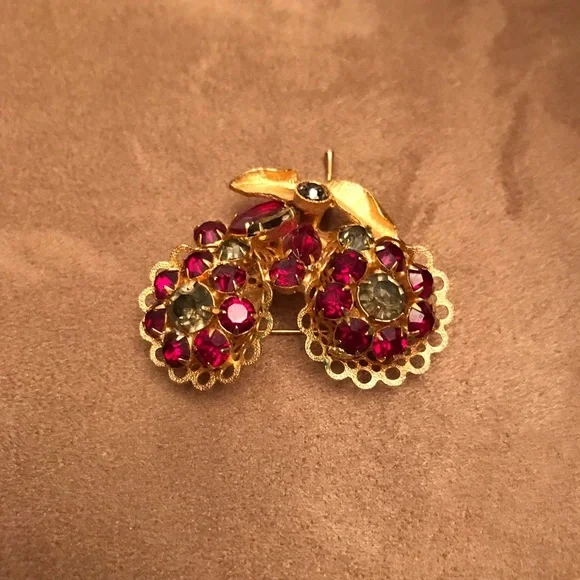 Vintage brooch red and green rhinestones - Picture 4 of 8